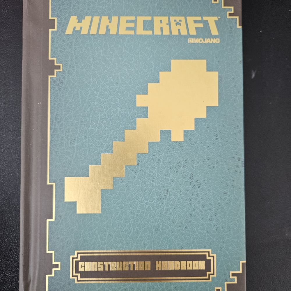 Minecraft: The Complete Handbook Collection Box Set - Picture 8 of 9